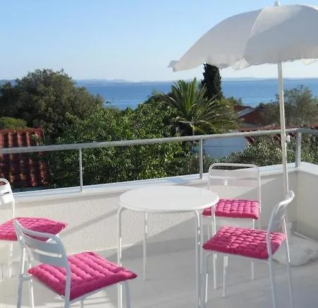 Mala Punta Skala Villa