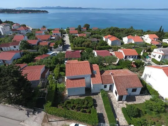 Mala Punta Skala Vila Petrcane